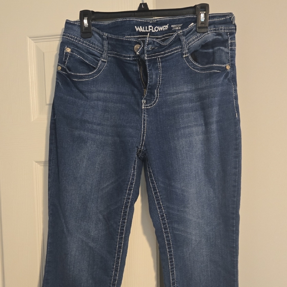 Wallflower Women's Medium/Dark Blue Flare Jeans